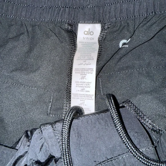 ALO Yoga Axis Cargo Trousers